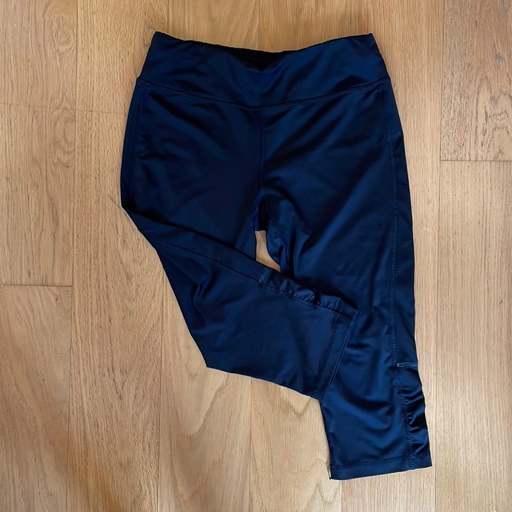 Danskin Black Workout Capri Leggings